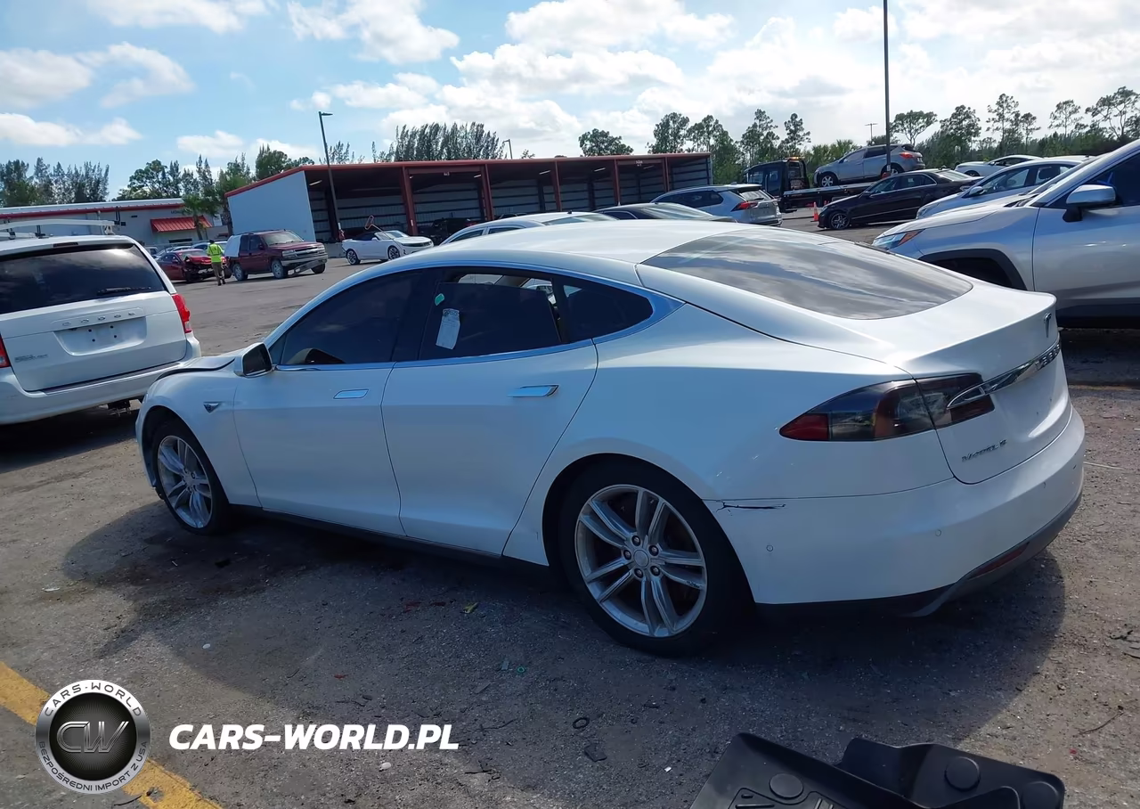 2015 Tesla Model S 60-70-85 VIN:5YJSA1E10FF106889 - 3