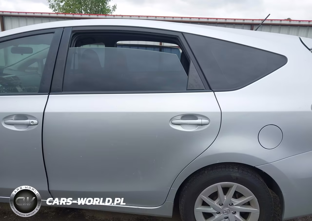 2013 Toyota Prius V Two VIN:JTDZN3EU7D3255299 - 18