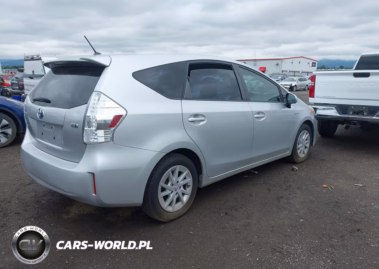 2013 Toyota Prius V Two VIN:JTDZN3EU7D3255299 - 4