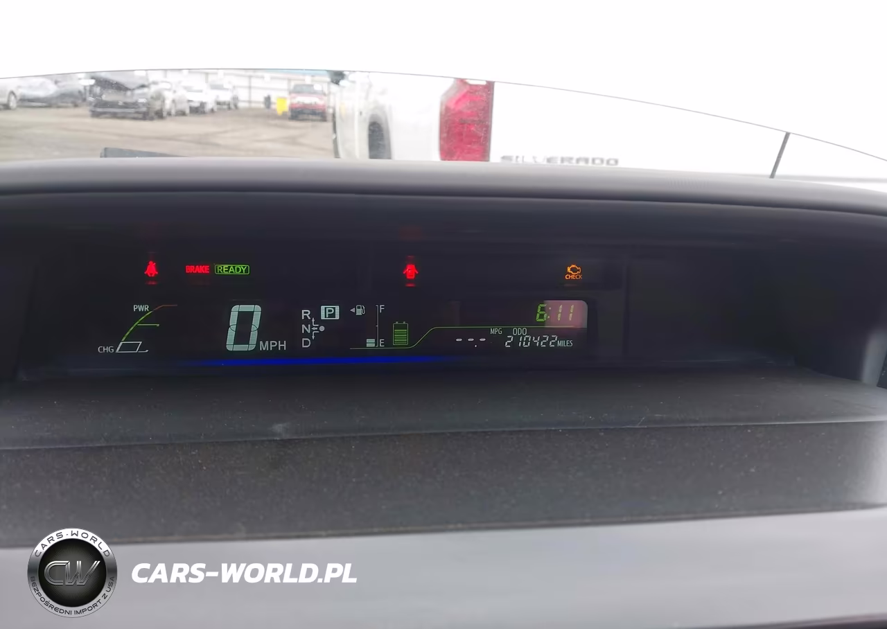 2013 Toyota Prius V Two VIN:JTDZN3EU7D3255299 - 7