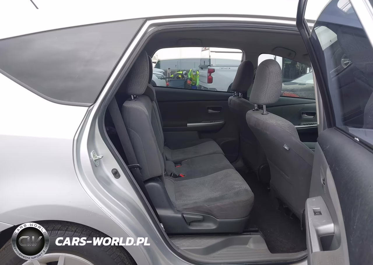 2013 Toyota Prius V Two VIN:JTDZN3EU7D3255299 - 8