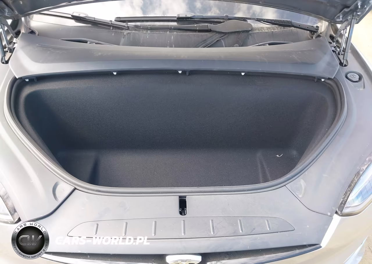 2025 Tesla Model X Long Range VIN:7SAXCBE5XSF469741 - 10