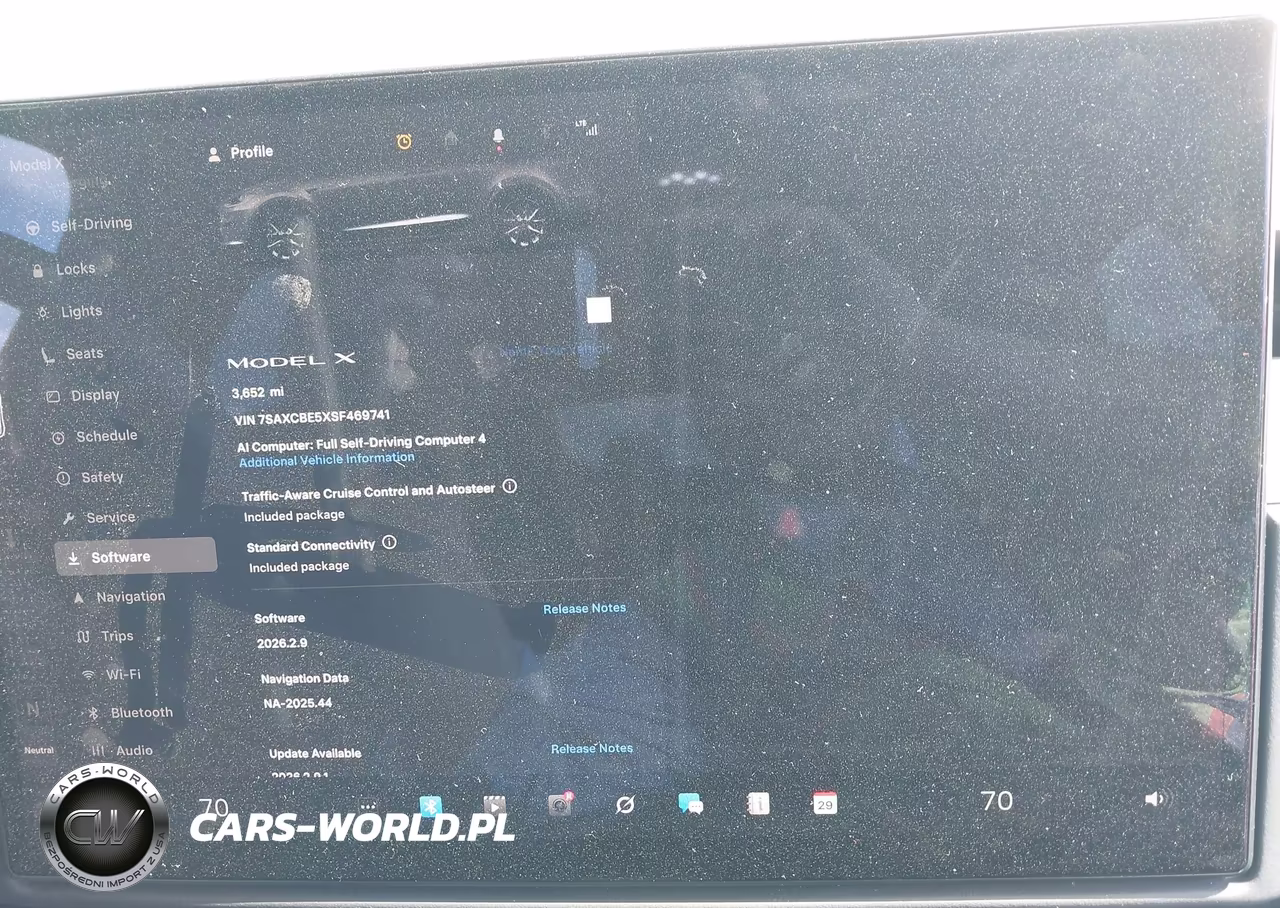 2025 Tesla Model X Long Range VIN:7SAXCBE5XSF469741 - 17