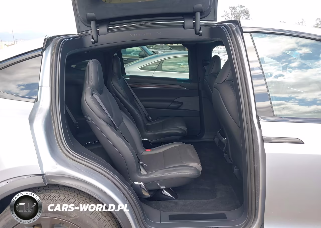 2025 Tesla Model X Long Range VIN:7SAXCBE5XSF469741 - 8
