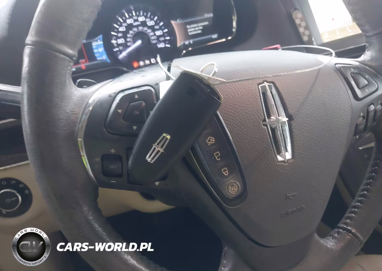 2019 Lincoln Mkt Reserve VIN:2LMHJ5ATXKBL00118 - 11
