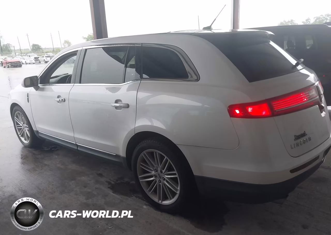 2019 Lincoln Mkt Reserve VIN:2LMHJ5ATXKBL00118 - 14
