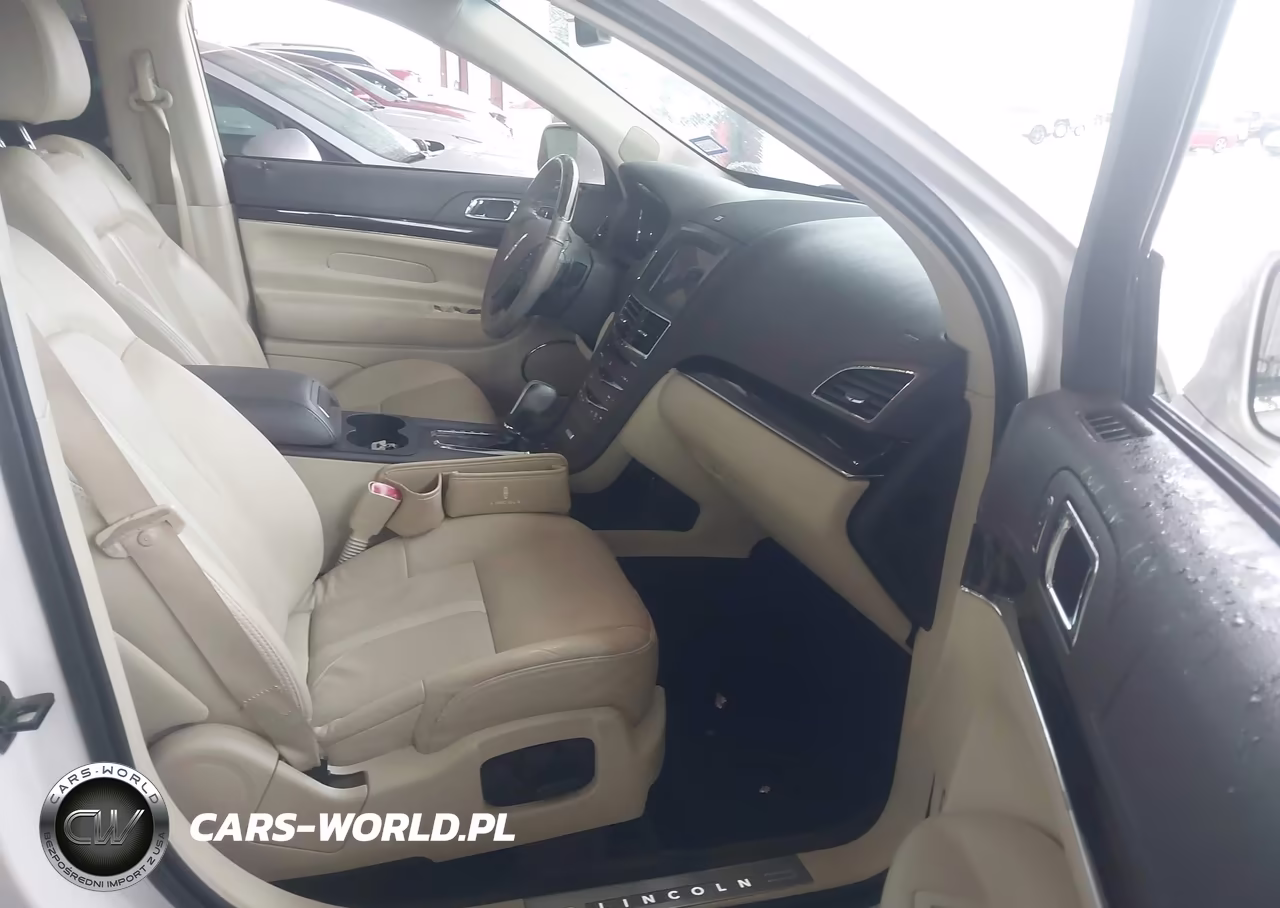2019 Lincoln Mkt Reserve VIN:2LMHJ5ATXKBL00118 - 5