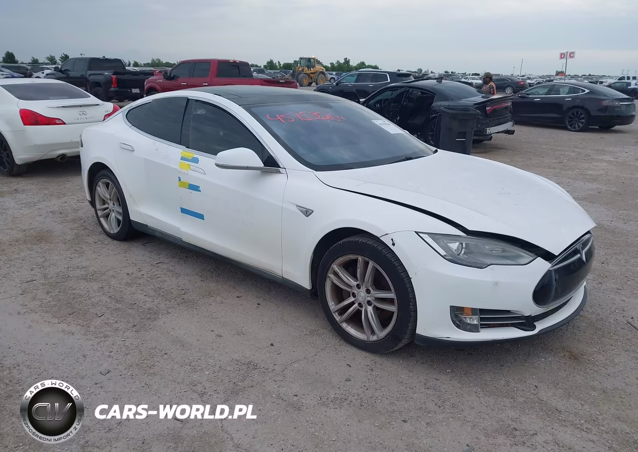 2014 Tesla Model S P85 – zdjęcie 1 z 18