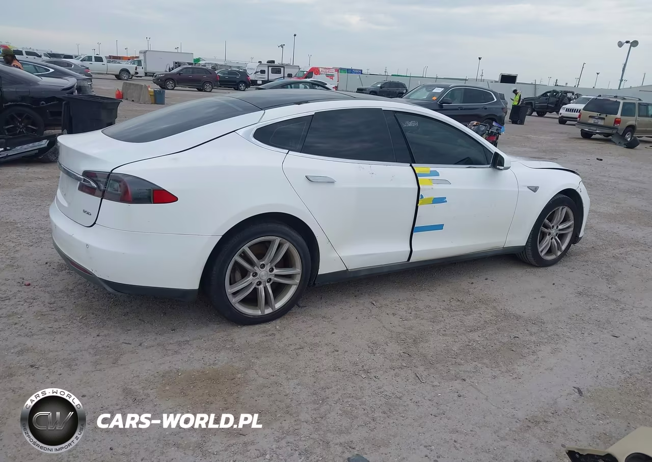 2014 Tesla Model S P85 VIN:5YJSA1H1XEFP32685 - 13