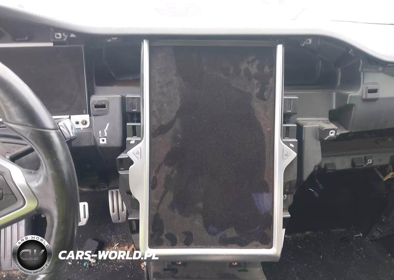 2014 Tesla Model S P85 VIN:5YJSA1H1XEFP32685 - 18