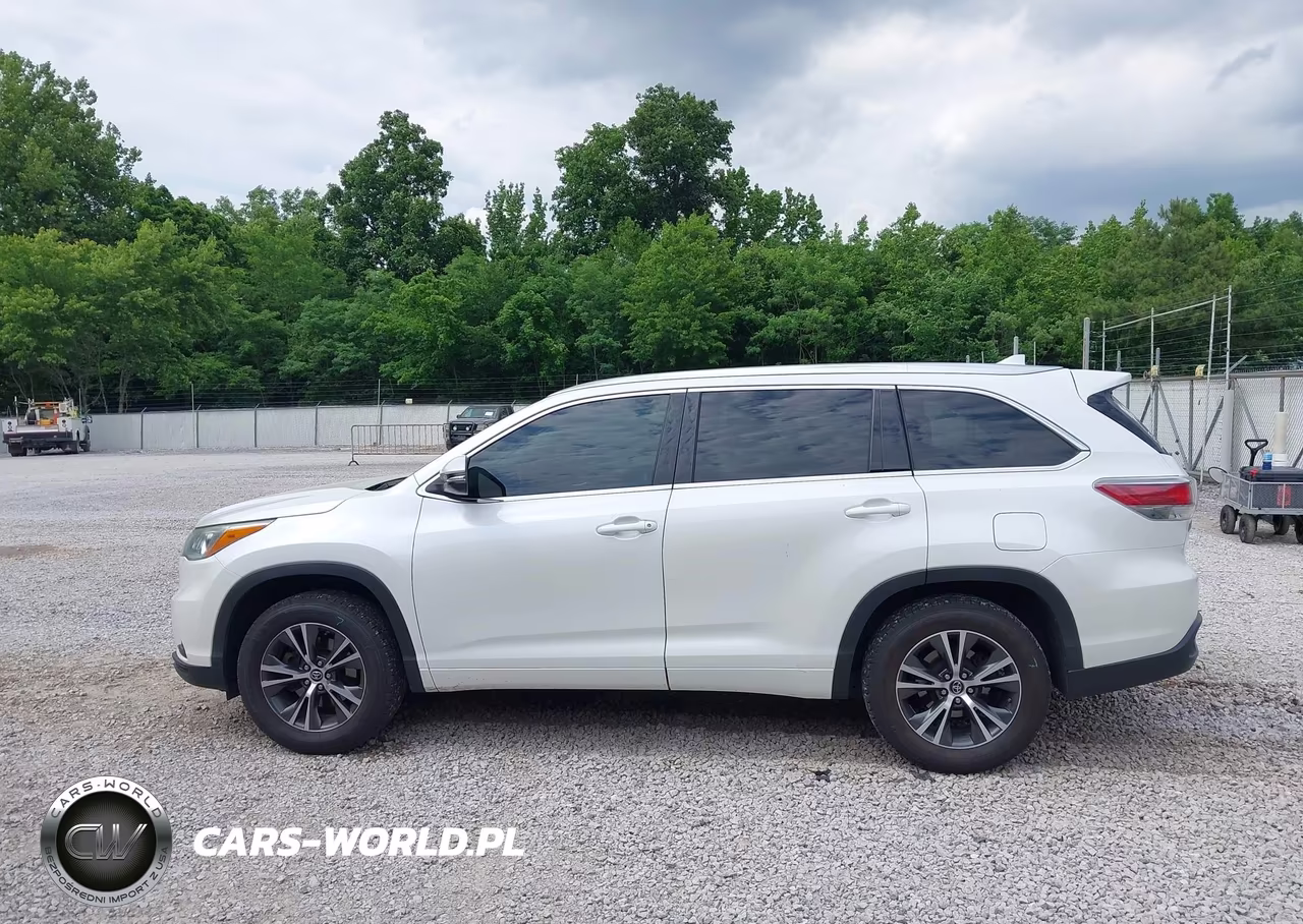 2016 Toyota Highlander Xle V6 VIN:5TDKKRFH2GS155435 - 14