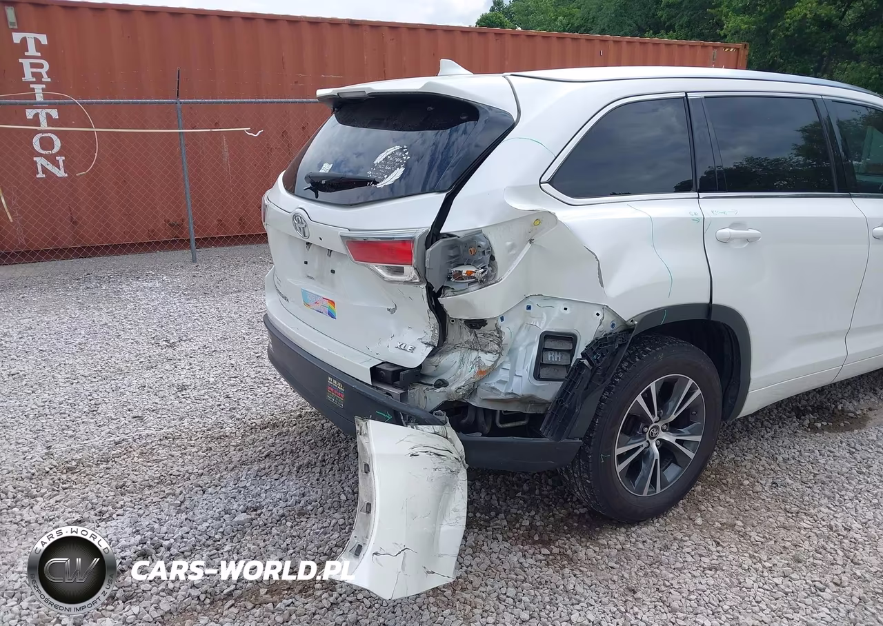 2016 Toyota Highlander Xle V6 VIN:5TDKKRFH2GS155435 - 6