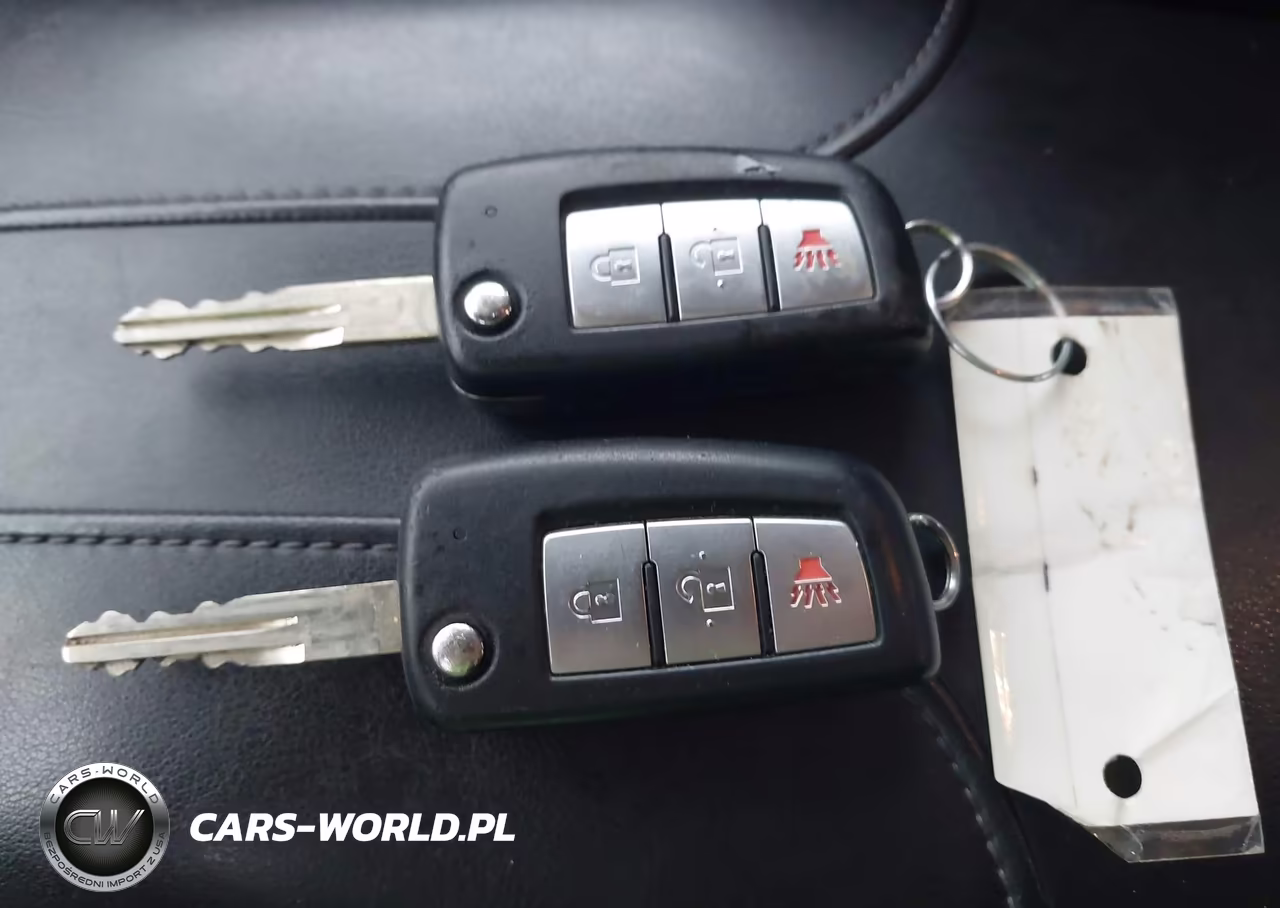 2018 Nissan Rogue Sport S VIN:JN1BJ1CR7JW250620 - 11