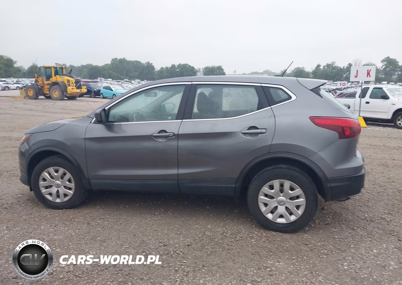2018 Nissan Rogue Sport S VIN:JN1BJ1CR7JW250620 - 14