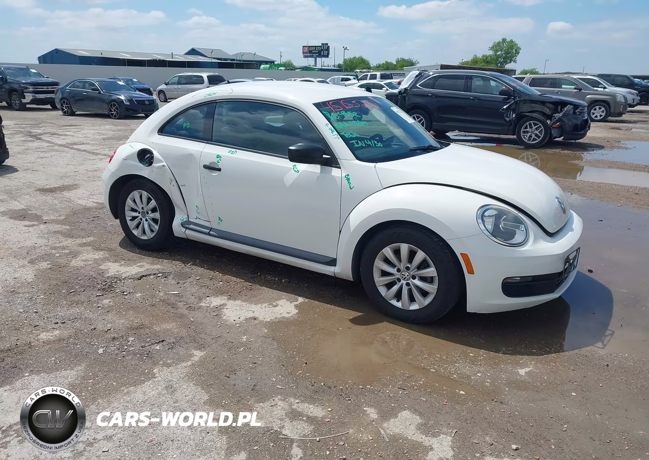 2013 Volkswagen Beetle 2.5L Entry