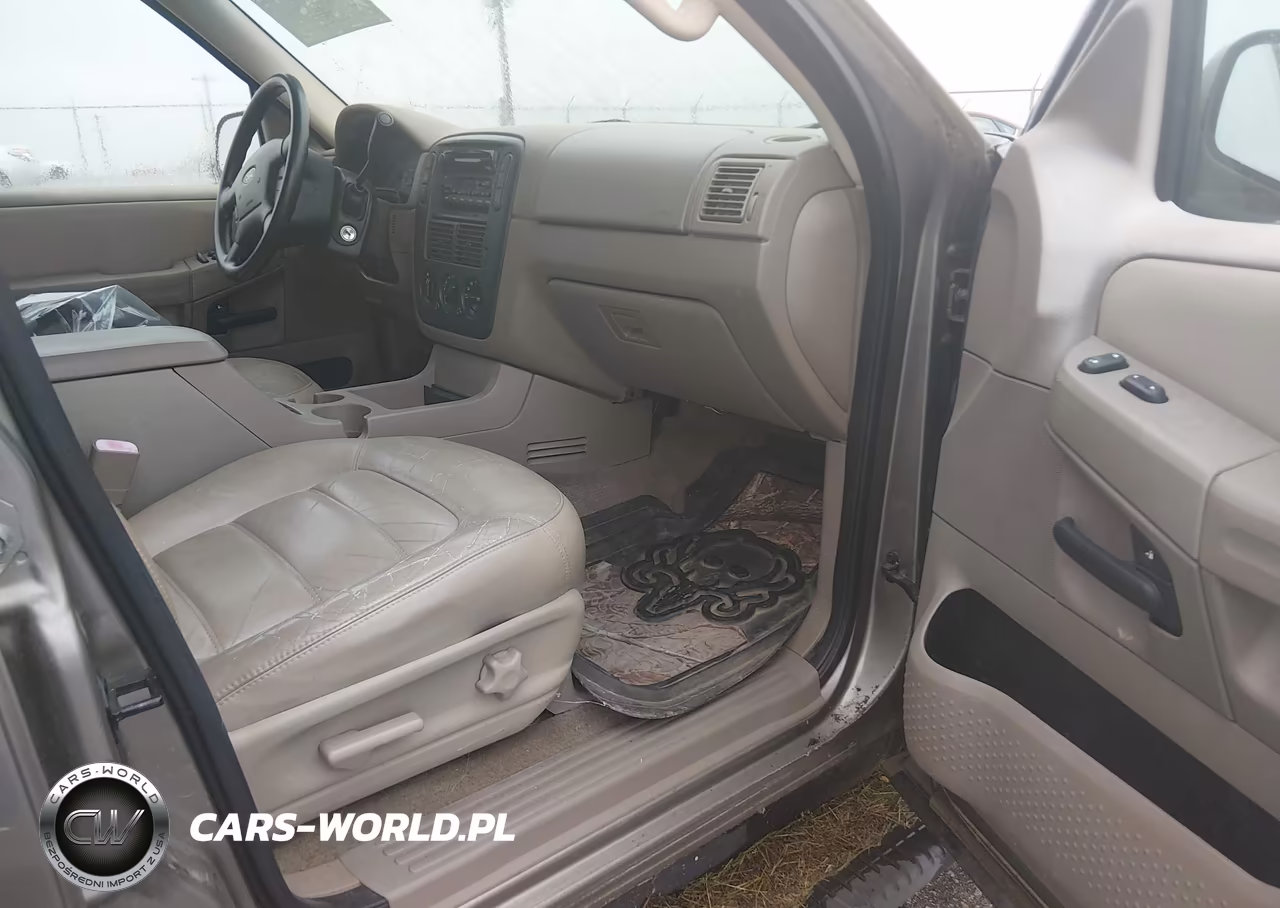 2002 Ford Explorer Xlt VIN:1FMZU73W92ZA78890 - 5