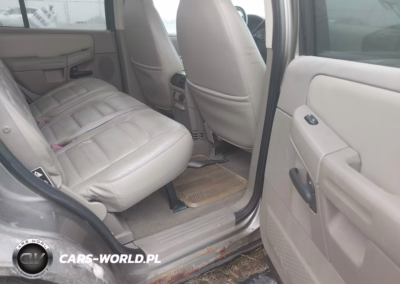 2002 Ford Explorer Xlt VIN:1FMZU73W92ZA78890 - 8