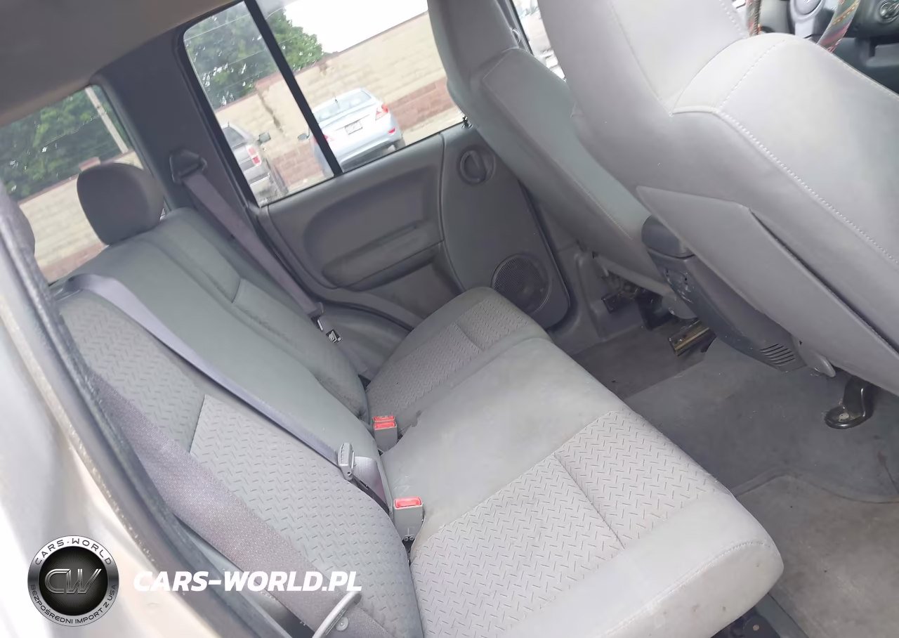 2006 Jeep Liberty Renegade VIN:1J4GL38K56W219047 - 8