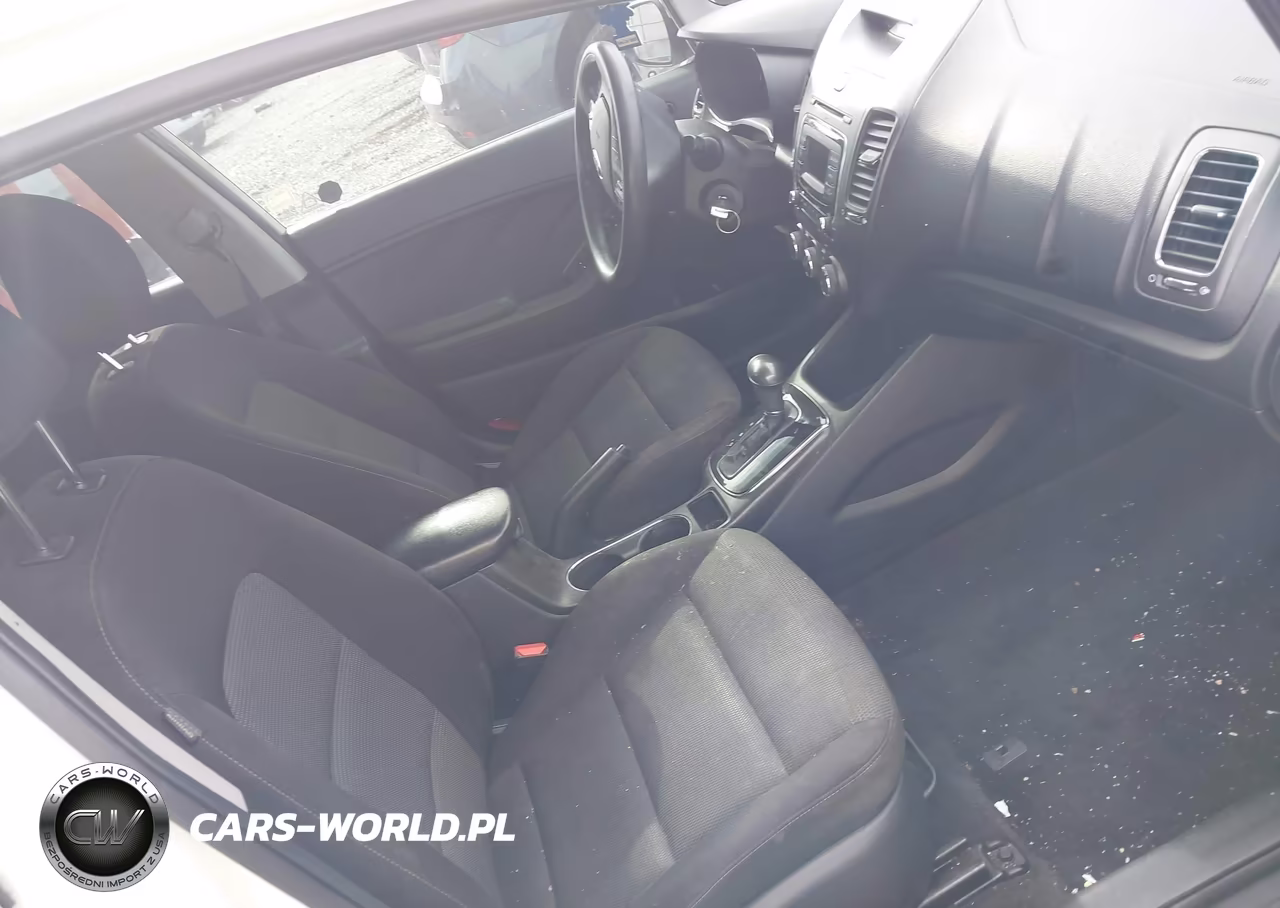 2017 Kia Forte Lx VIN:3KPFK4A76HE032249 - 5