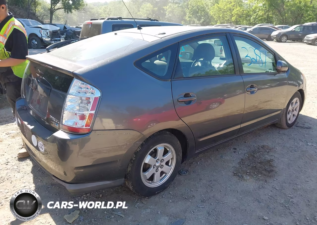 2008 Toyota Prius VIN:JTDKB20U883300543 - 4