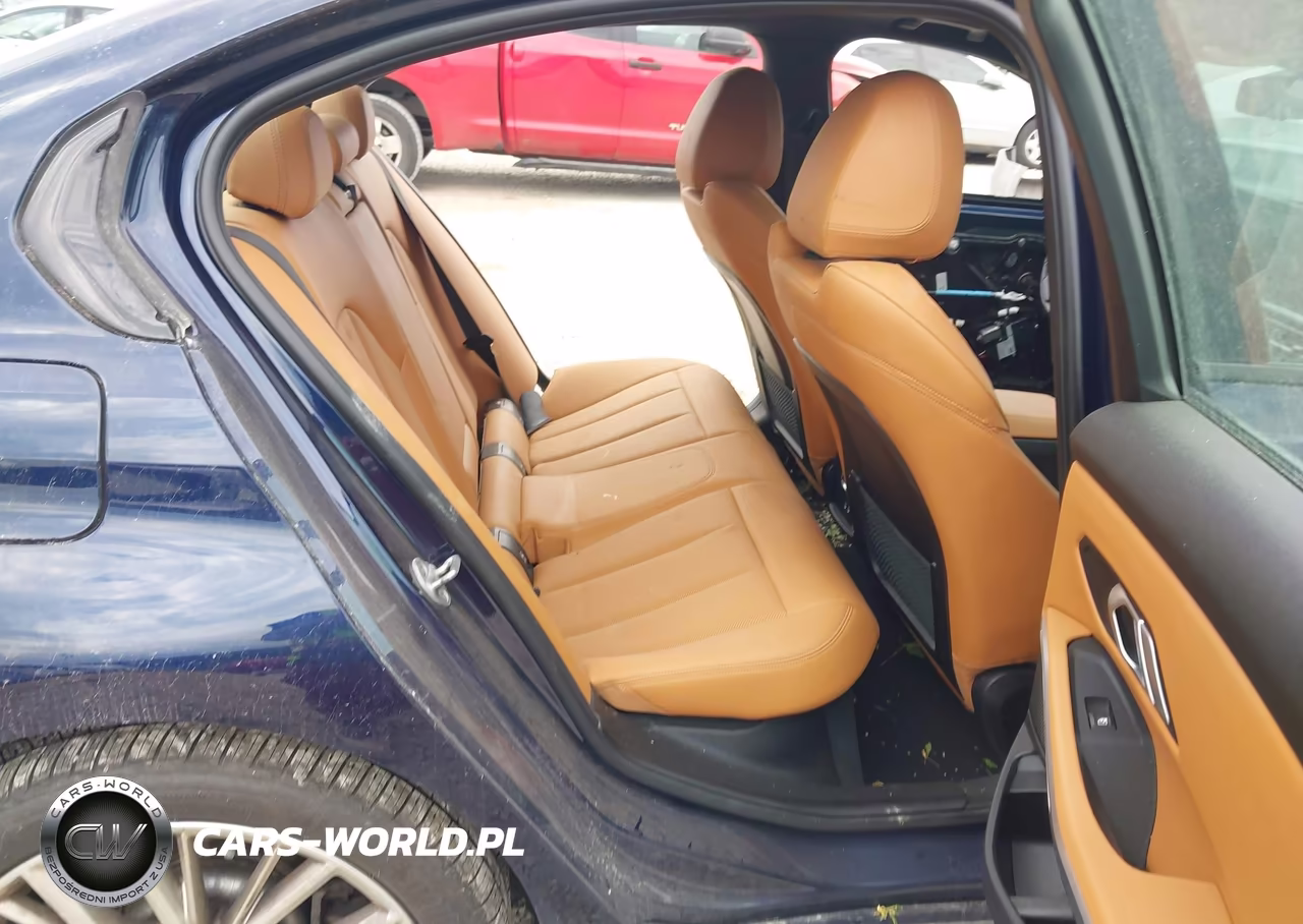 2023 BMW 330I xDrive VIN:3MW89FF01P8C96999 - 8