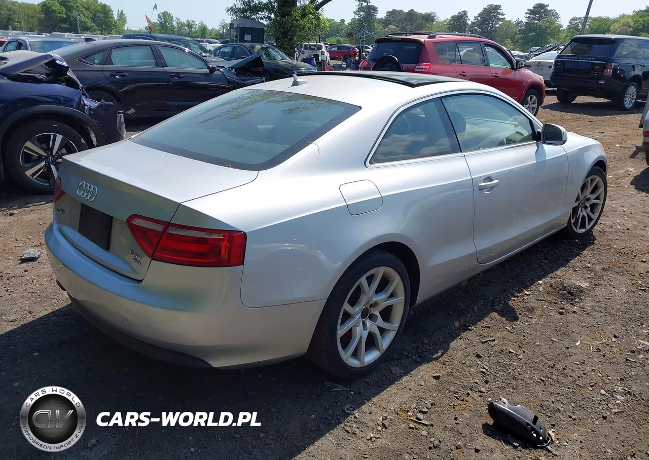 2010 Audi A5 2.0T Premium VIN:WAUCFAFR1AA073121 - 4