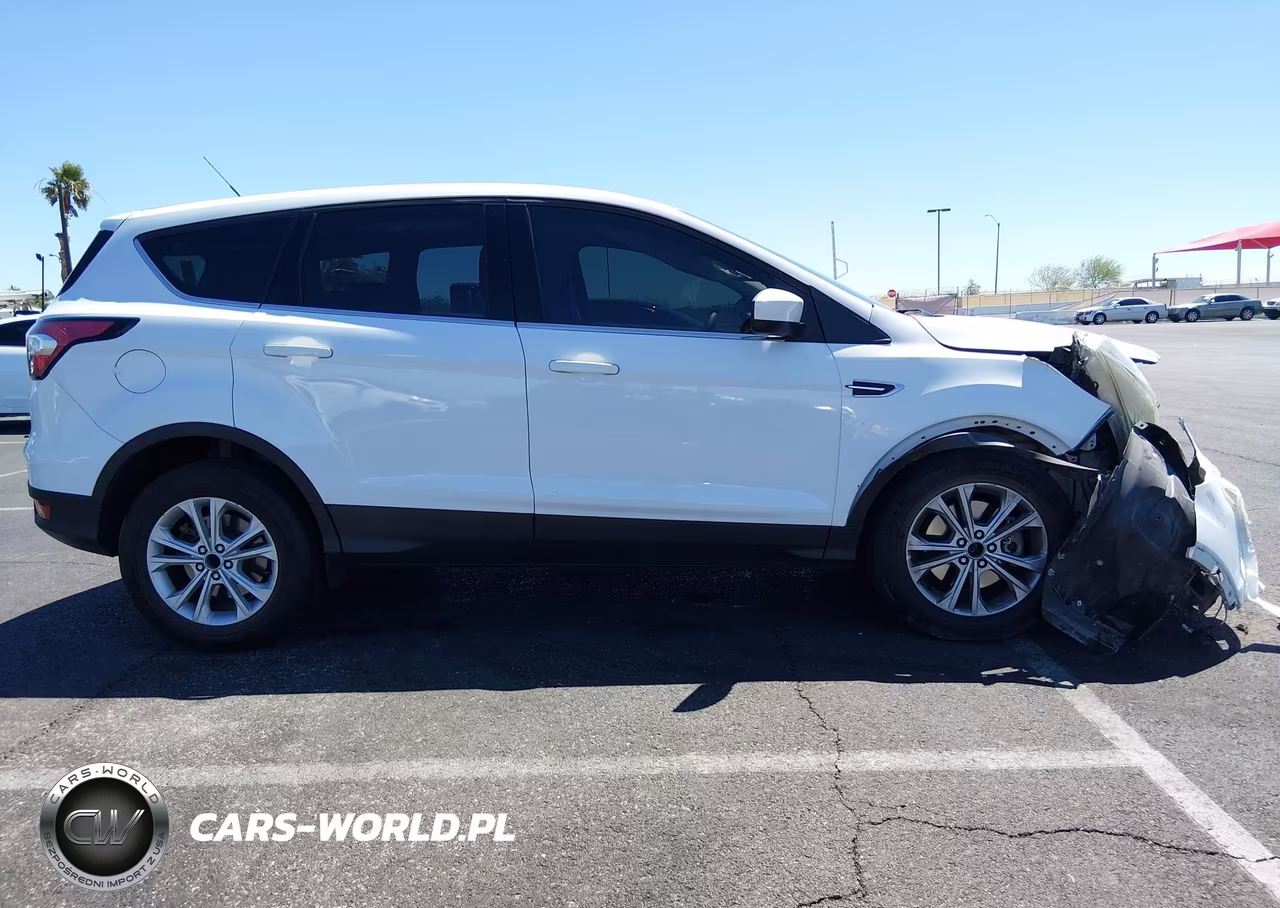 2017 Ford Escape Se VIN:1FMCU0G99HUC53551 - 14