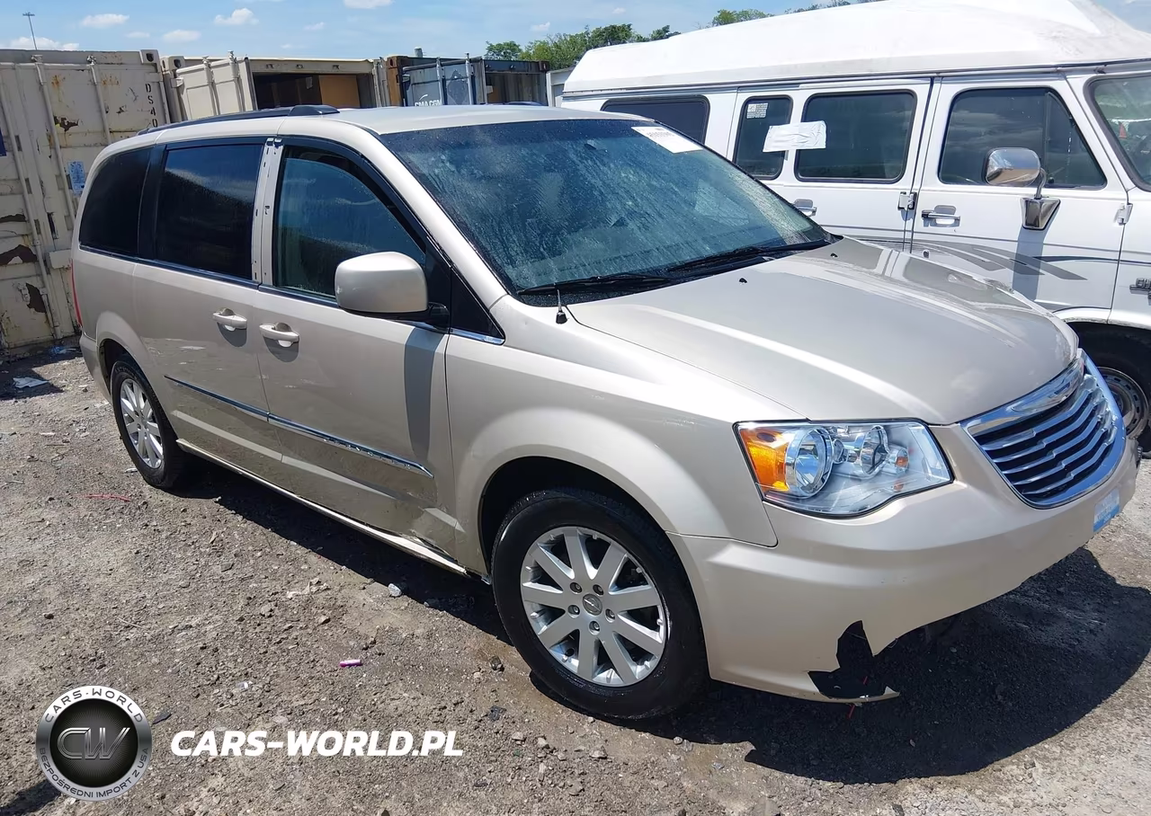 2016 Chrysler Town & Country Touring – zdjęcie 1 z 17