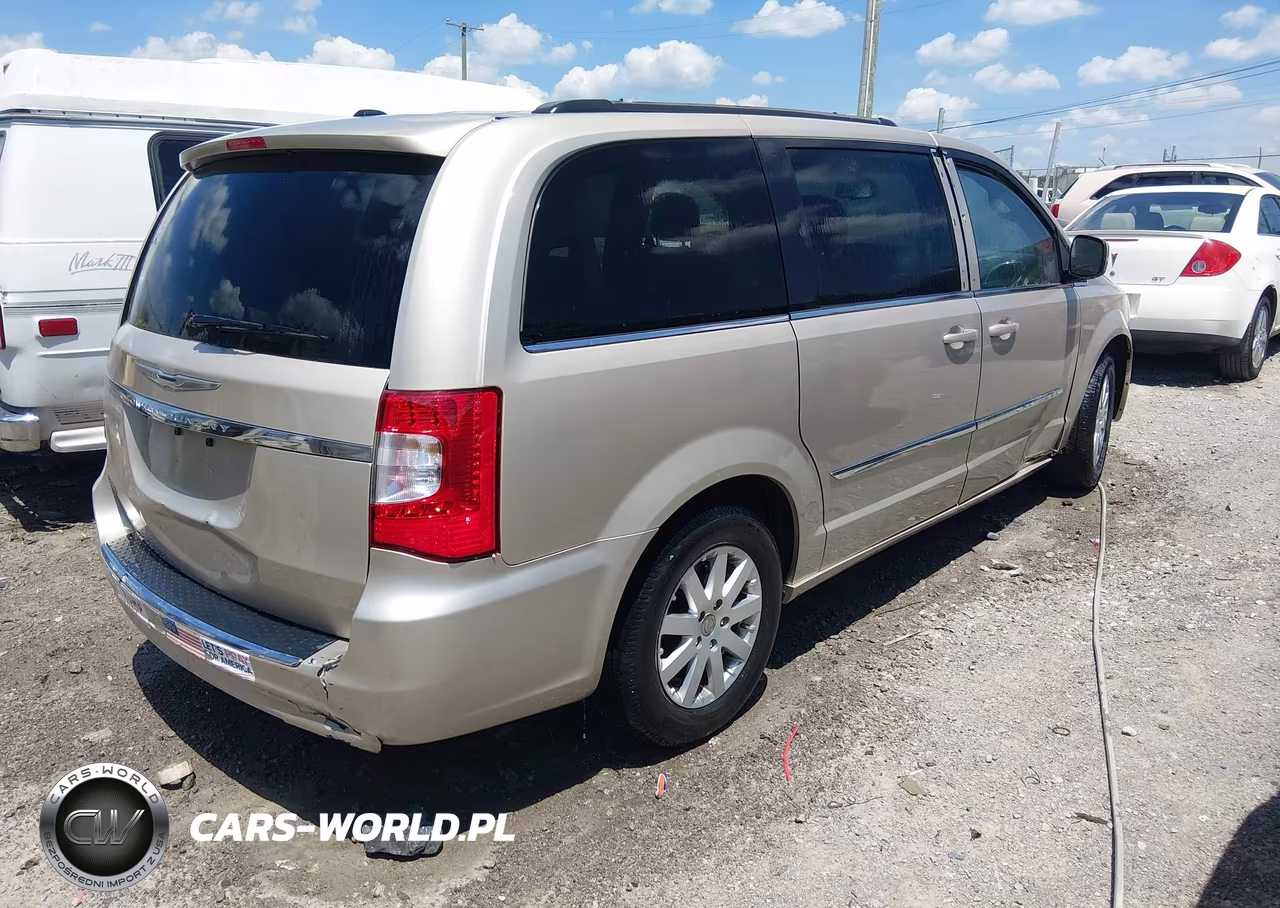 2016 Chrysler Town & Country Touring VIN:2C4RC1BG6GR164481 - 4