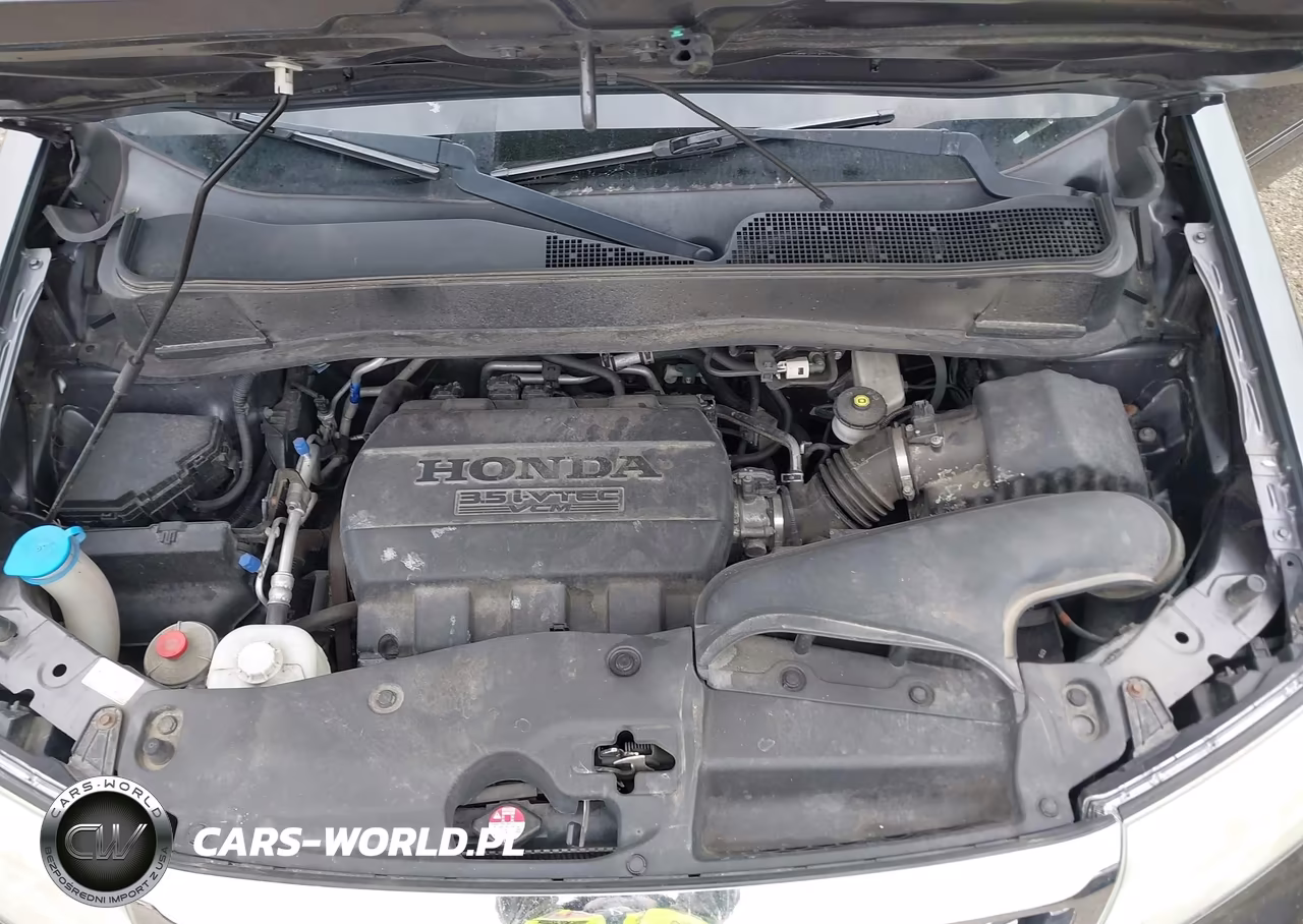 2015 Honda Pilot Touring VIN:5FNYF4H95FB028771 - 10