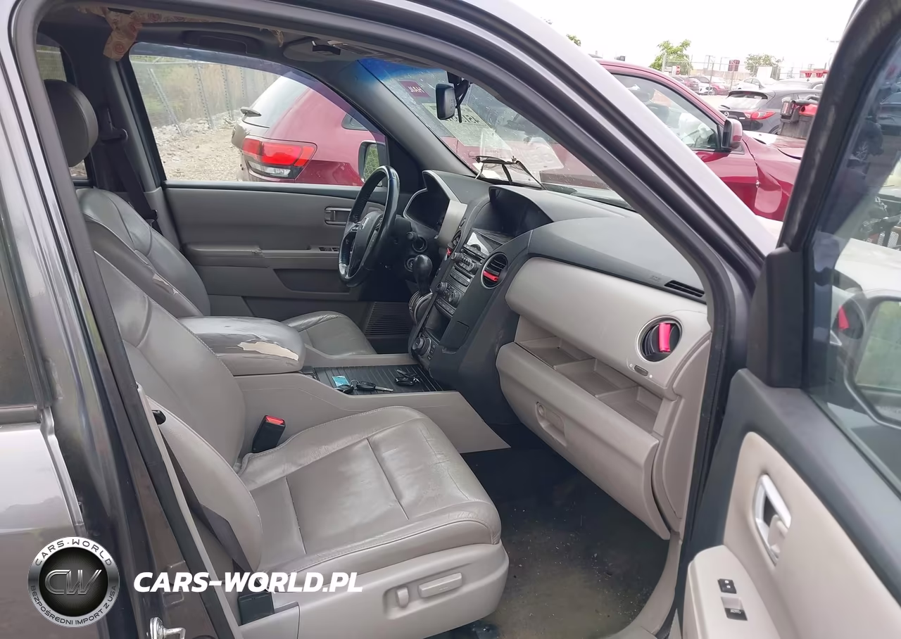 2015 Honda Pilot Touring VIN:5FNYF4H95FB028771 - 5
