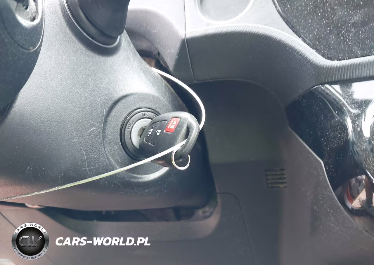 2016 Toyota Prius C Two VIN:JTDKDTB32G1131005 - 11