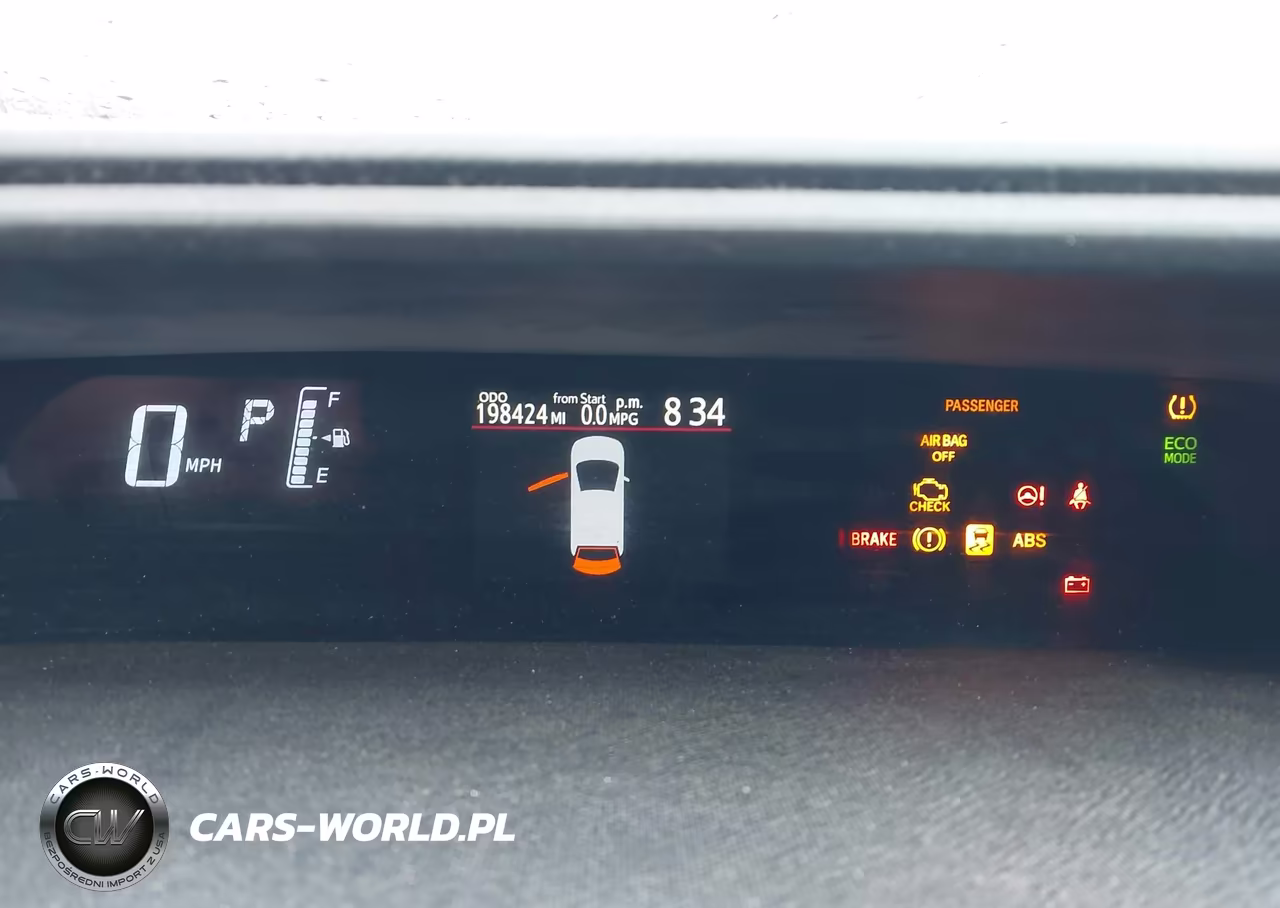 2016 Toyota Prius C Two VIN:JTDKDTB32G1131005 - 7