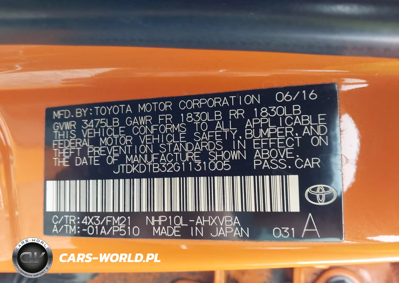 2016 Toyota Prius C Two VIN:JTDKDTB32G1131005 - 9
