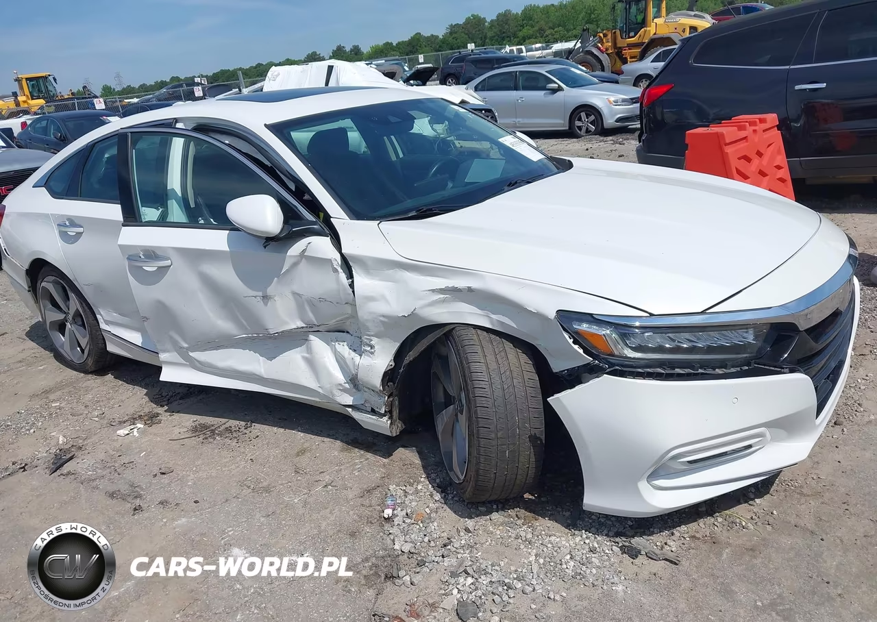 2018 Honda Accord Touring VIN:1HGCV1F97JA125651 - 13