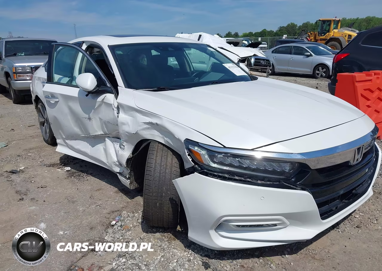 2018 Honda Accord Touring VIN:1HGCV1F97JA125651 - 6