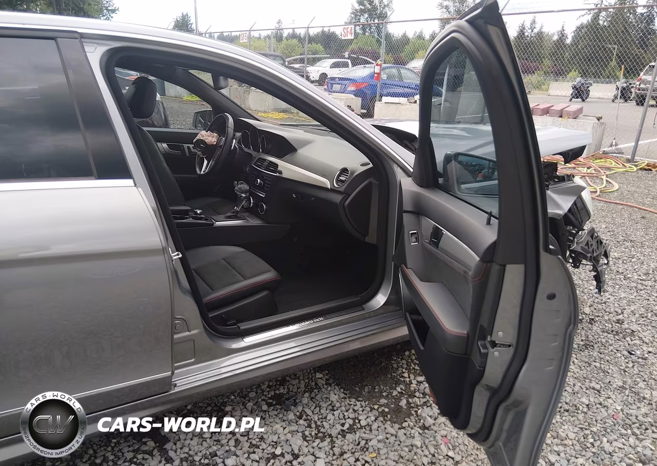 2014 Mercedes-Benz C 300 Sport 4Matic VIN:WDDGF8AB5EG171584 - 5