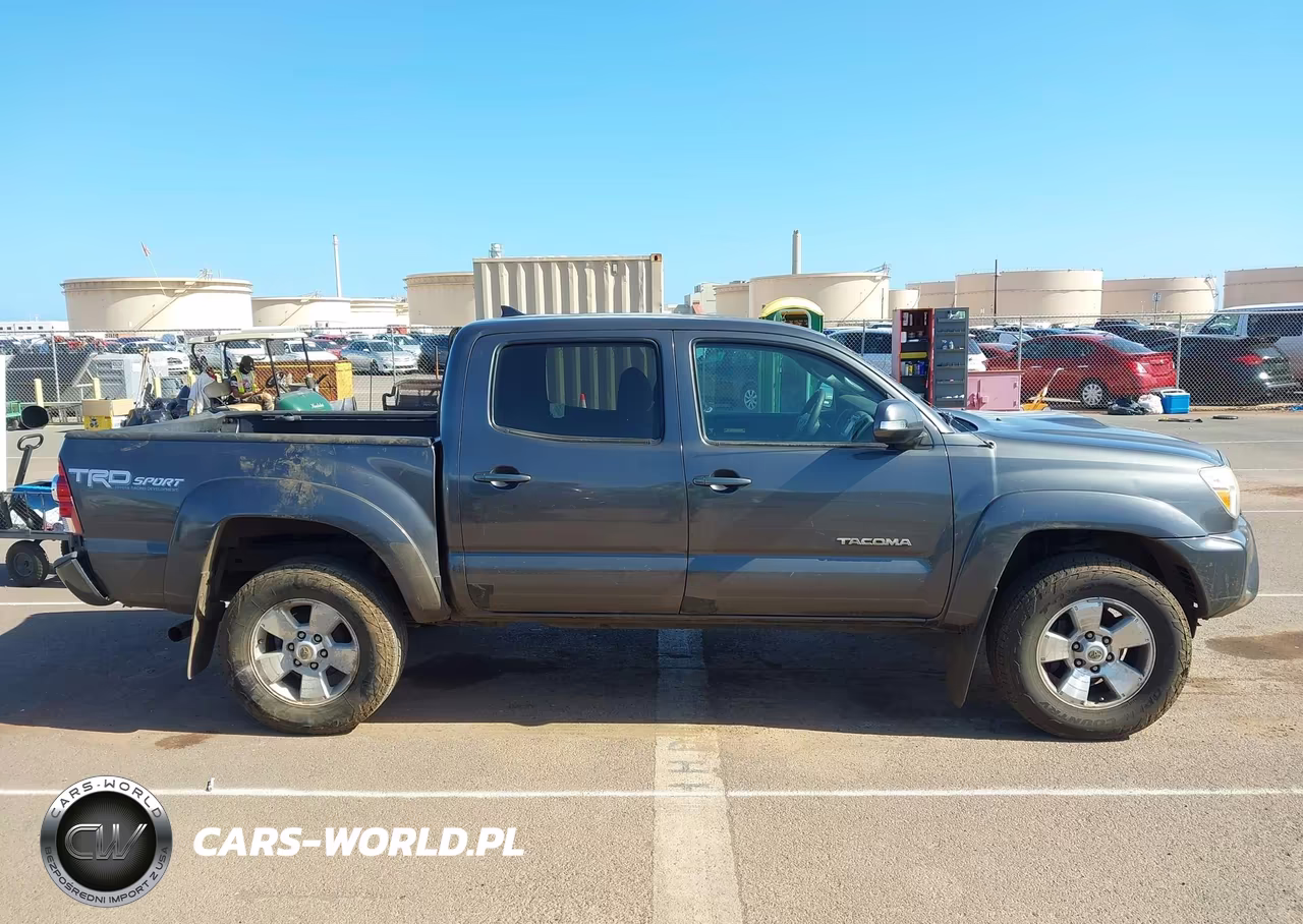 2015 Toyota Tacoma Prerunner V6 VIN:3TMJU4GN4FM187332 - 13