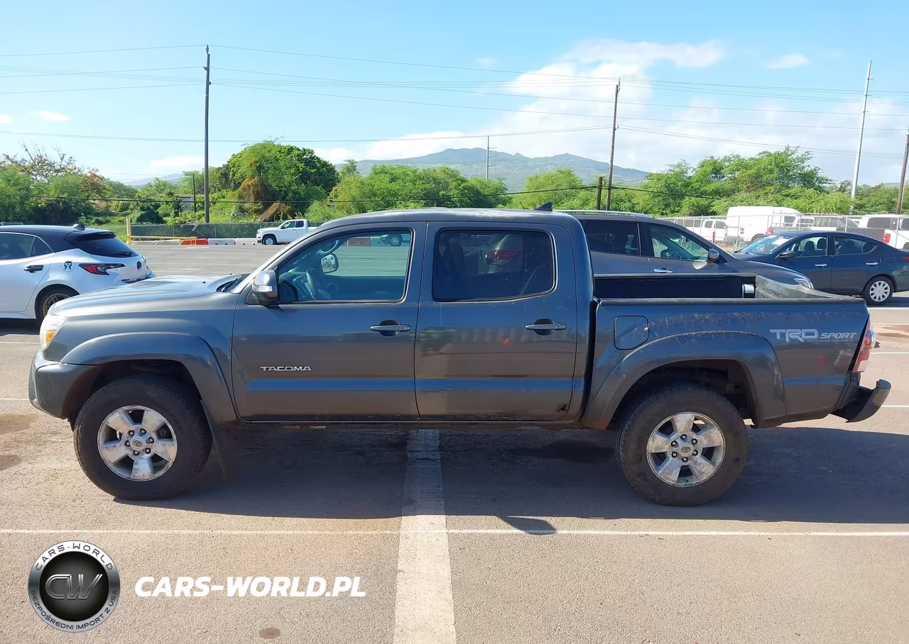 2015 Toyota Tacoma Prerunner V6 VIN:3TMJU4GN4FM187332 - 14