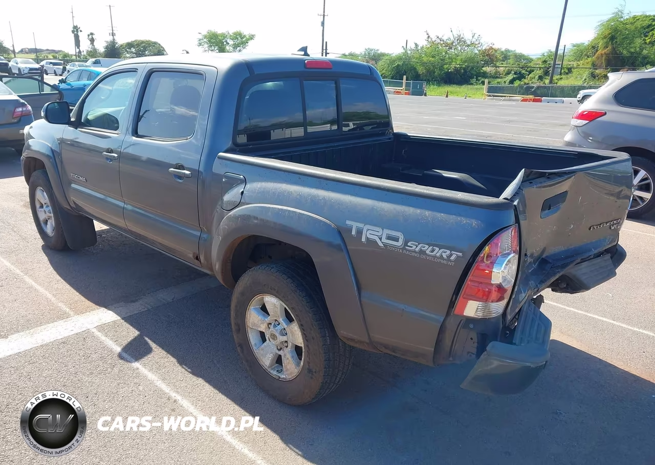 2015 Toyota Tacoma Prerunner V6 VIN:3TMJU4GN4FM187332 - 3