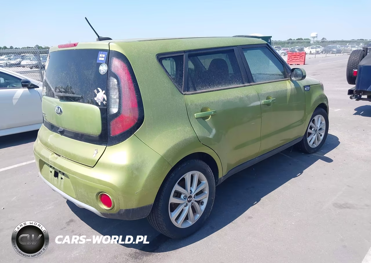 2018 Kia Soul + VIN:KNDJP3A54J7891401 - 4