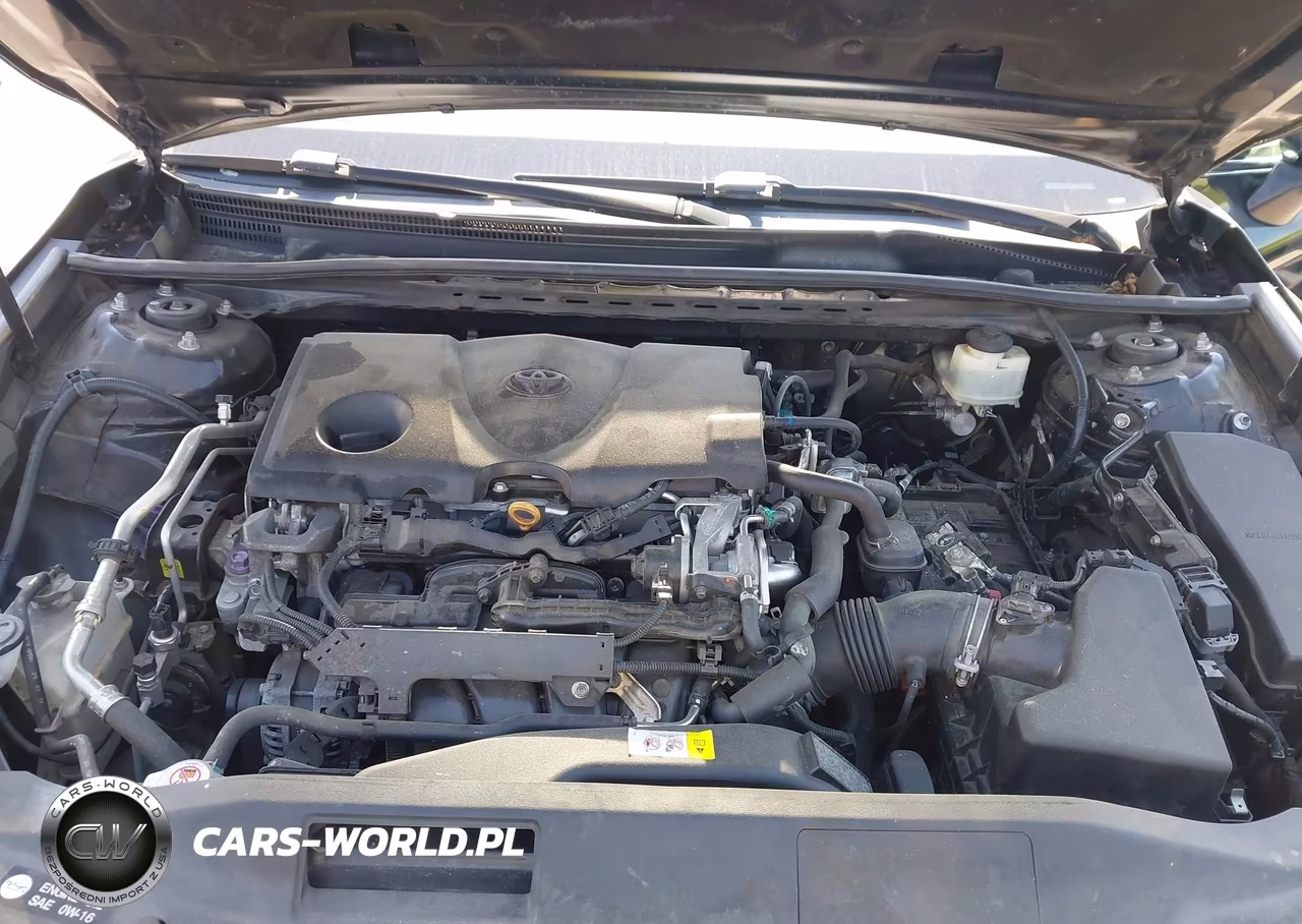 2018 Toyota Camry Le VIN:4T1B11HKXJU655113 - 10