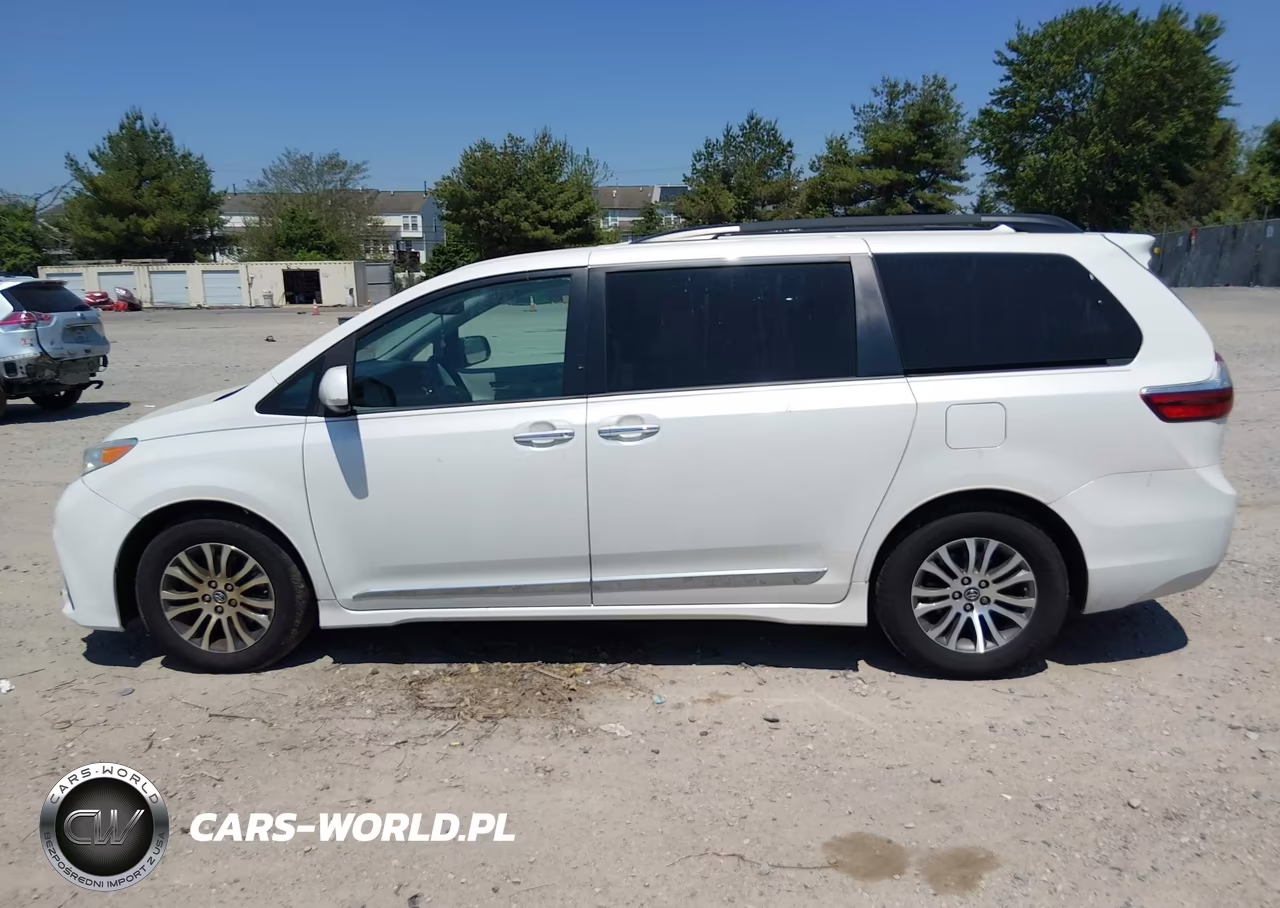 2018 Toyota Sienna Xle 8 Passenger VIN:5TDYZ3DC4JS959687 - 14