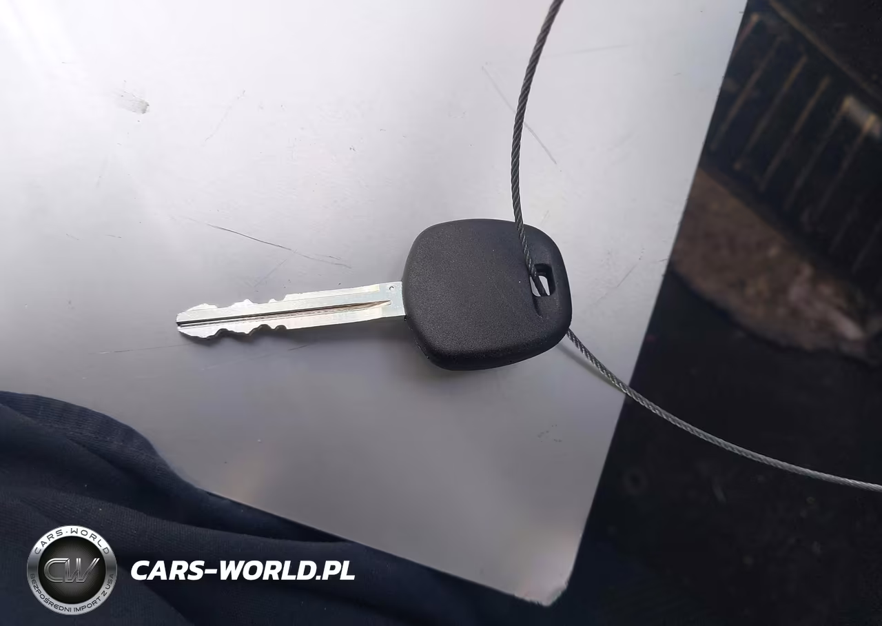 2009 Scion Tc VIN:JTKDE167X90298186 - 11