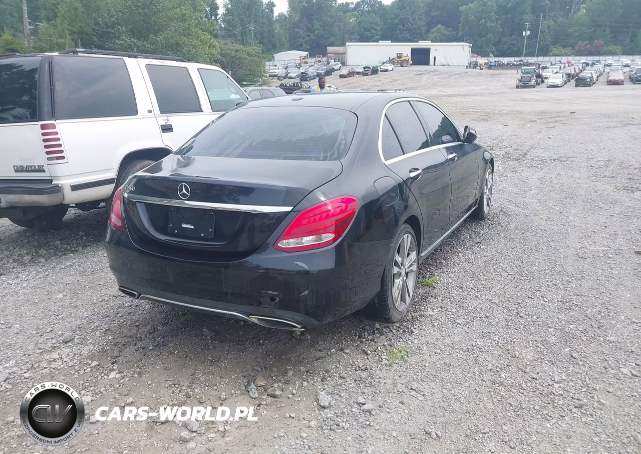 2016 Mercedes-Benz C 300 VIN:55SWF4JB7GU105306 - 4