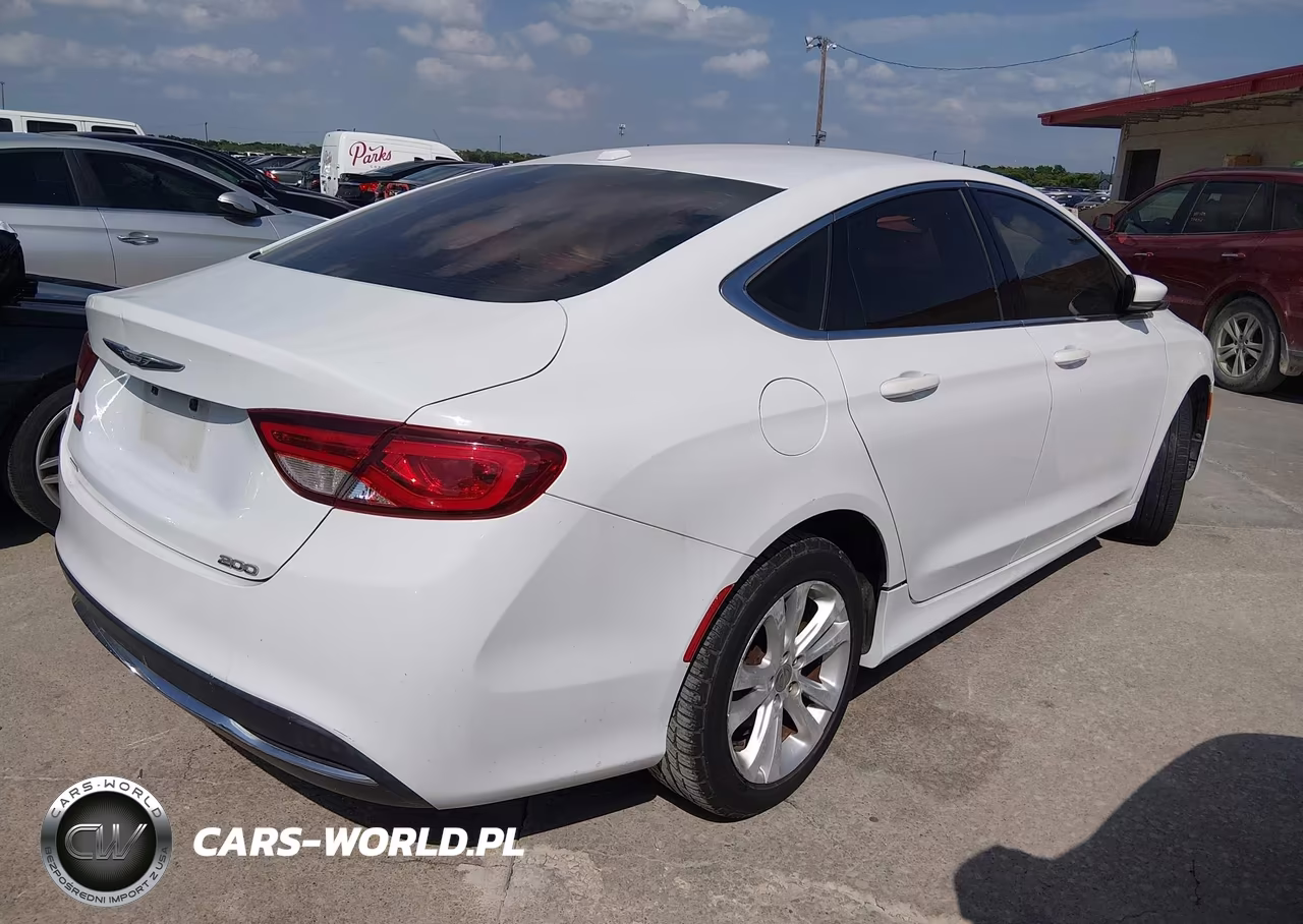 2016 Chrysler 200 Limited VIN:1C3CCCAB9GN164113 - 4