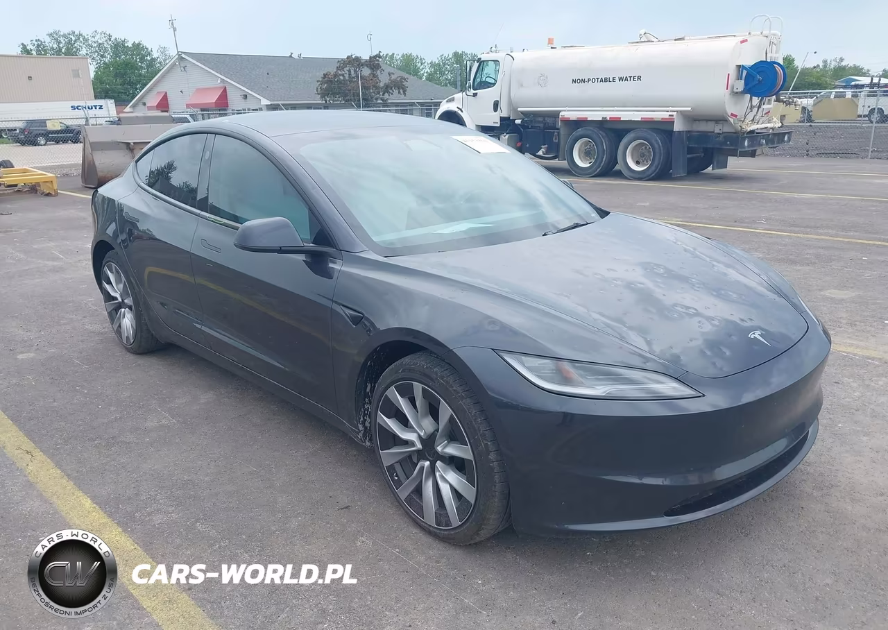 2025 Tesla Model 3 Long Range All-Wheel Drive – zdjęcie 1 z 18
