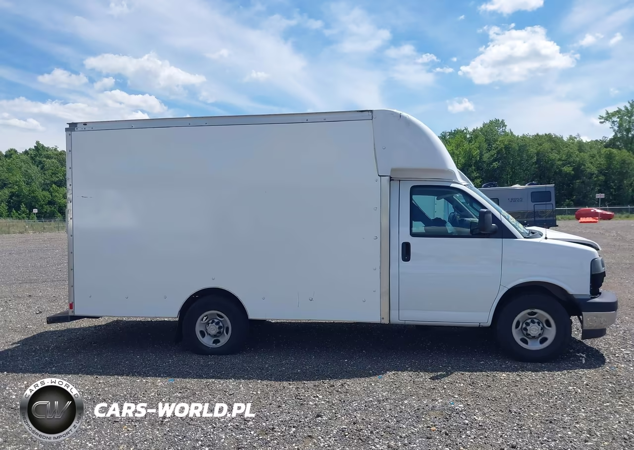 2021 Chevrolet Express Cutaway Work Van VIN:1GB0GRF73M1190806 - 11