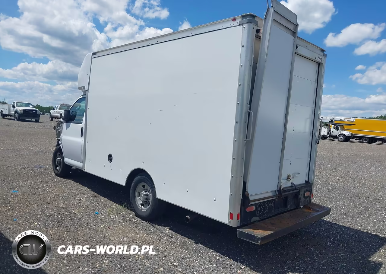 2021 Chevrolet Express Cutaway Work Van VIN:1GB0GRF73M1190806 - 3