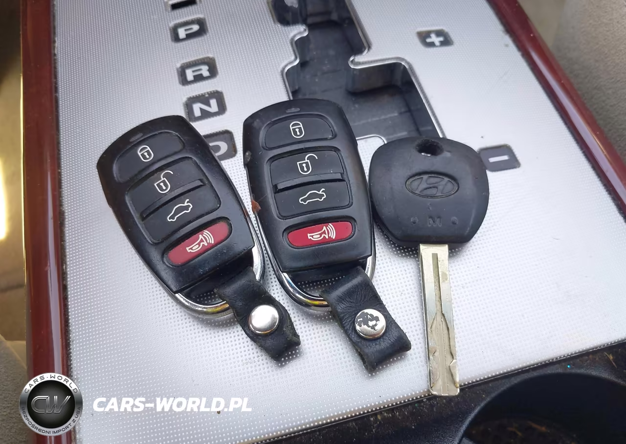 2007 Hyundai Azera Limited-Se VIN:KMHFC46FX7A235199 - 11